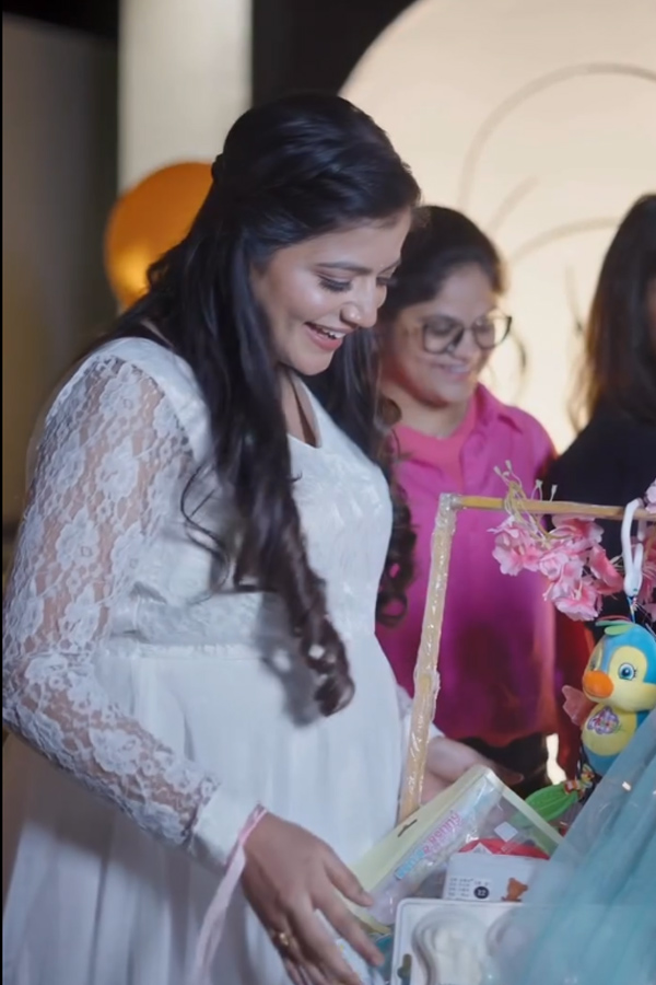 Bigg Boss Shivajyothi Hosts Baby Shower Celebrations Photos21
