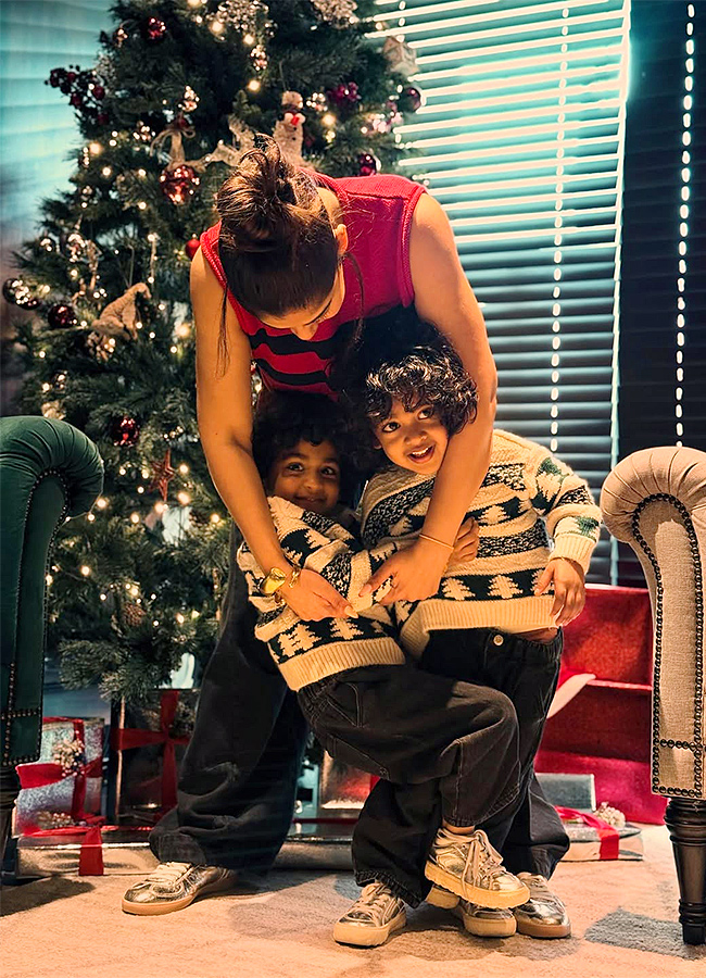 Celebrity Christmas 2025 Celebration Viral Photos Gose10