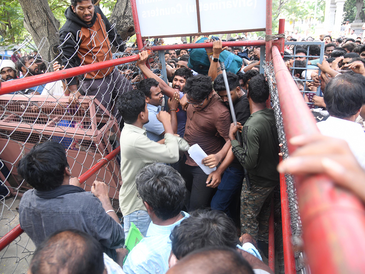 In Pics: Huge Devotees Rush At Tirumala Photos11