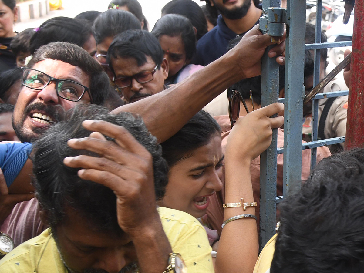 In Pics: Huge Devotees Rush At Tirumala Photos16