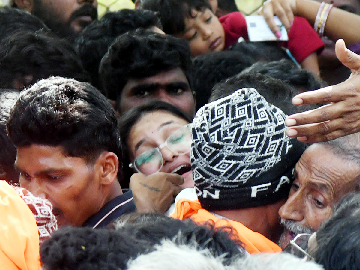 In Pics: Huge Devotees Rush At Tirumala Photos7