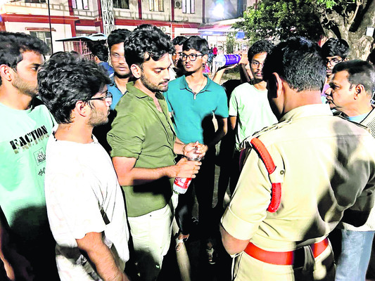 వైద్య రంగం నిర్వీర్యం1