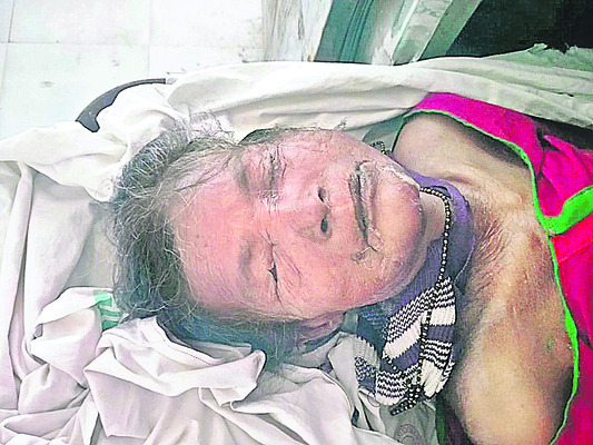 యువకుడిపై కత్తితో దాడి 4