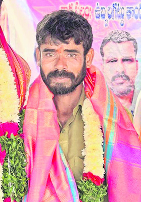 ఉరేసుకొని  మహిళ బలవన్మరణం
1