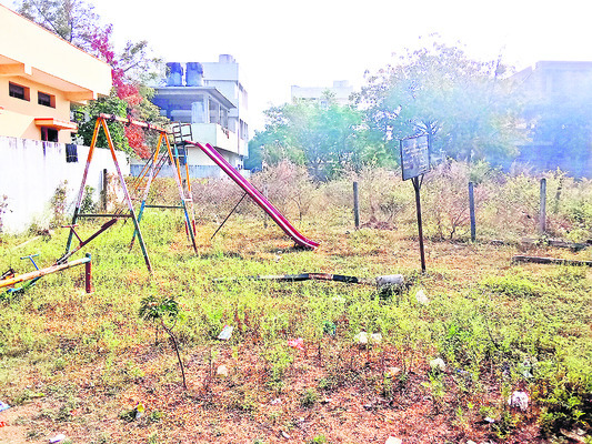 పార్కులపై పట్టింపేది3