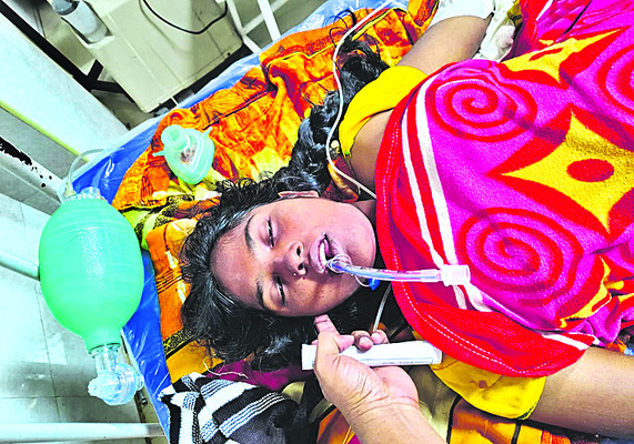 రక్త మార్పిడిలో నిర్లక్ష్యంతోనే బాలింత మృతి2