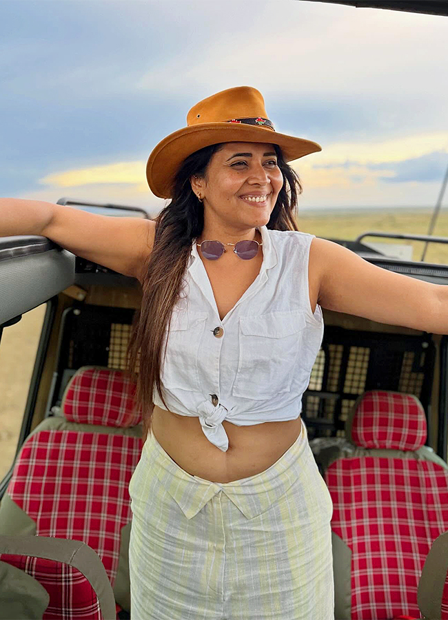 Actor Shivaji Comments : Anasuya Bharadwaj On Trending12