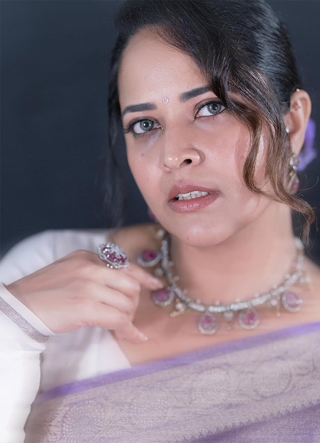 Actor Shivaji Comments : Anasuya Bharadwaj On Trending2