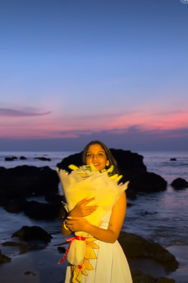 Court Movie Beauty Sridevi Birthday celebration on The Beach Photos7