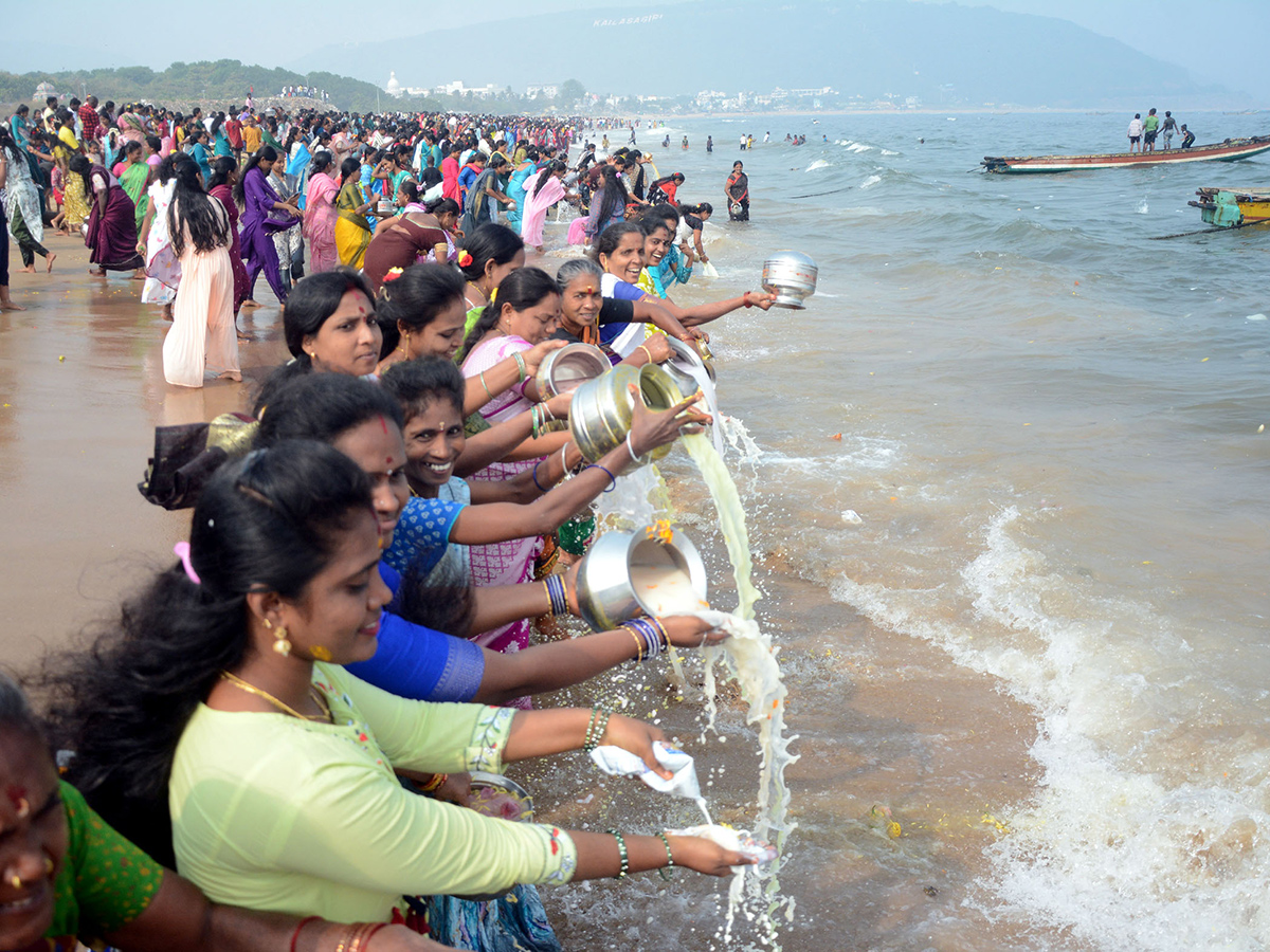 Tsunami : Vizag Gangamma Thalli Pooja Photos2