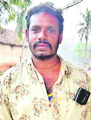 వృత్తిని వదులుకోవాల్సిన పరిస్థితి 
1