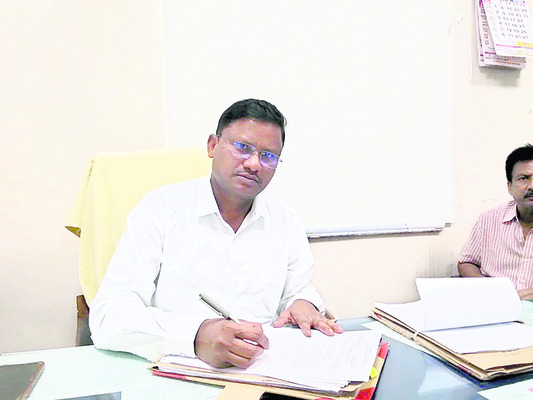 విద్యార్థులకు విజ్ఞానం.. సైన్స్‌ ప్రయోగం..1