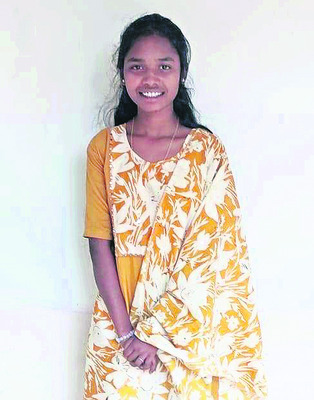 హాకీ పోటీల్లో గౌరారం విద్యార్థినుల ప్రతిభ1