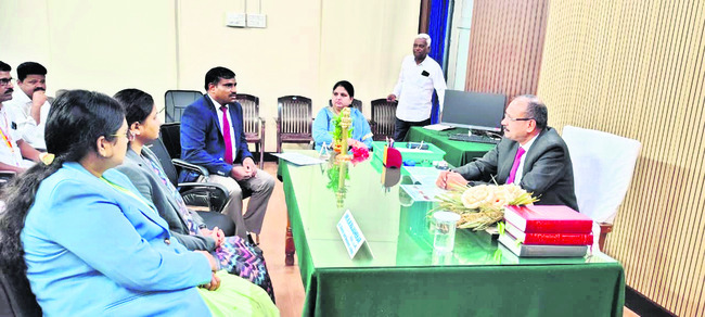 దేశం కోసం యువత పాటుపడాలి1