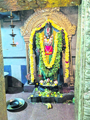 మహిమాన్వితం.. పురాతన ఆలయం 4