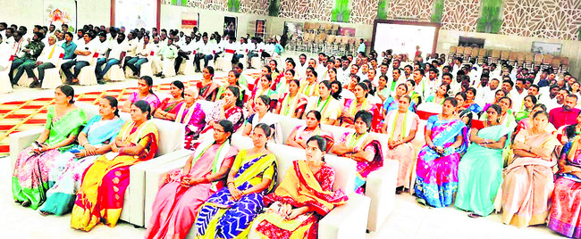 నాయకత్వ లక్షణాలు పెంచుకోవాలి1