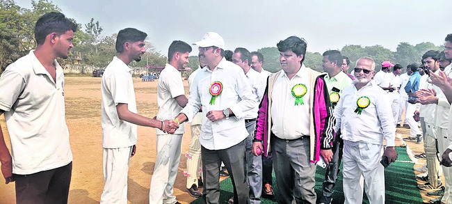 ‘బార్‌’ ఎన్నికలకు  నామినేషన్‌ దాఖలు1