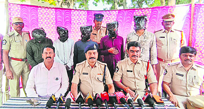 180 కేజీల గంజాయి పట్టివేత 1