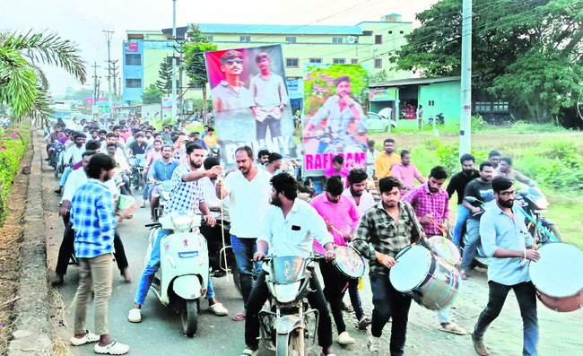 మృత్యువు మాటేసి.. తీరని శోకాన్ని మిగిల్చి.. 1