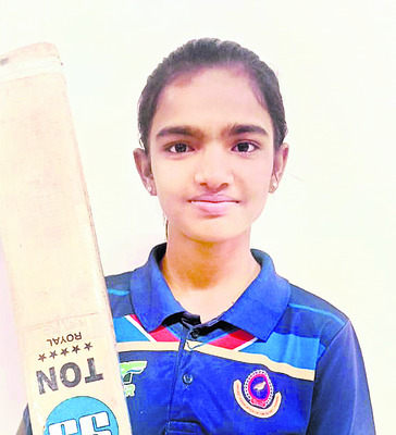 జాతీయ స్థాయి  క్రికెట్‌ జట్టుకు ఎంపిక1