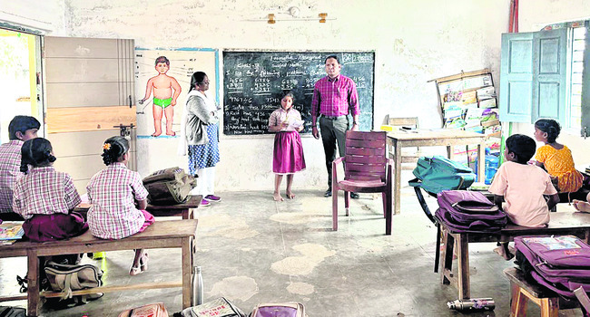 నేడు జిల్లాకు కేటీఆర్‌ 
2