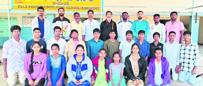 జాతీయ స్థాయి  హాకీ పోటీలకు ఎంపిక 2