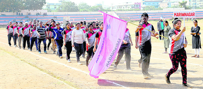 తగ్గిన నేరాలు..1