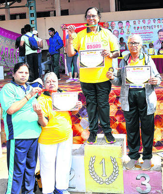 తగ్గిన నేరాలు..3