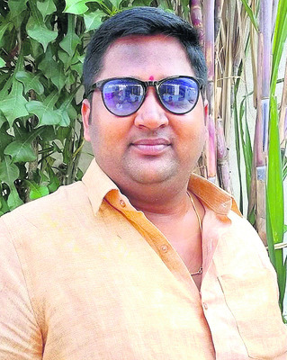 దైవదర్శనం చేసుకొని ఇంటికి వెళ్తుండగా..1