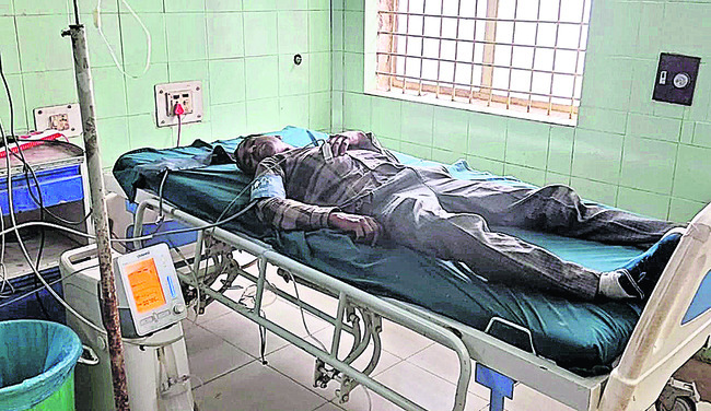 రెండు ఆటోలు ఢీ..1