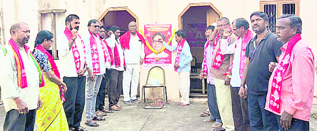 గ్రామాల అభివృద్ధికి సహకారం
1