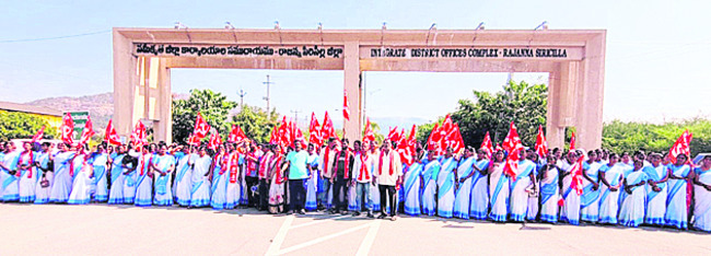 గ్రామాల అభివృద్ధికి సహకారం
3