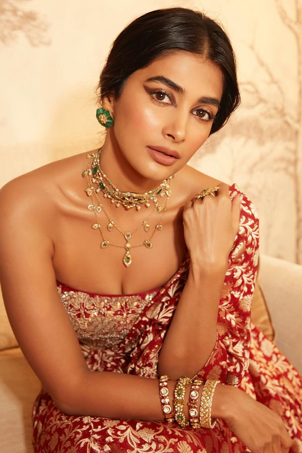 Actress Pooja Hegde At Jana Nayagan event Photos9