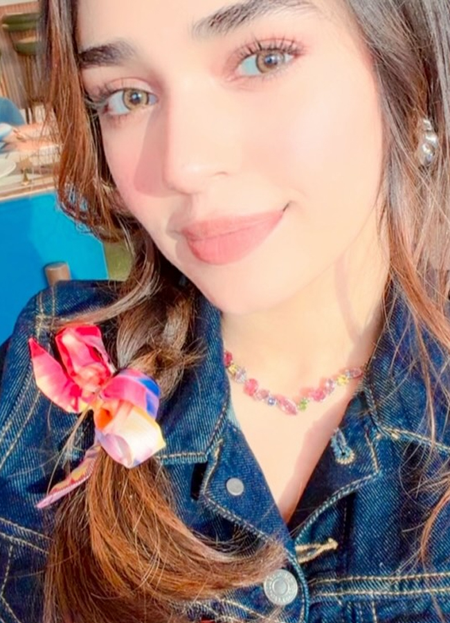 Uppena movie beauty Krithi Shetty enjoying her vacation in Abu Dhabi: Photos9