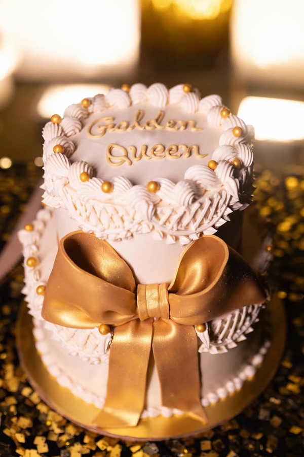 Sonarika Bhadoria Celebrating Birthday With Baby Bump Photos7