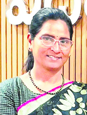 సంతోషంగా ఉంది 
1