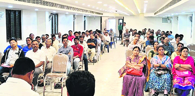 నూతన వేతన సవరణ సంఘాన్ని నియమించాలి 1