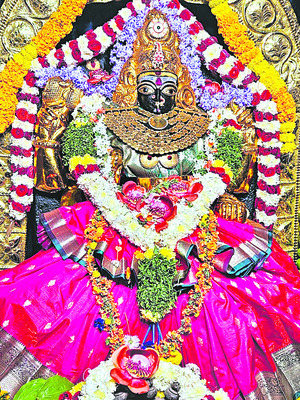 మహాశక్తి దేవతగా బగళాముఖి 
3