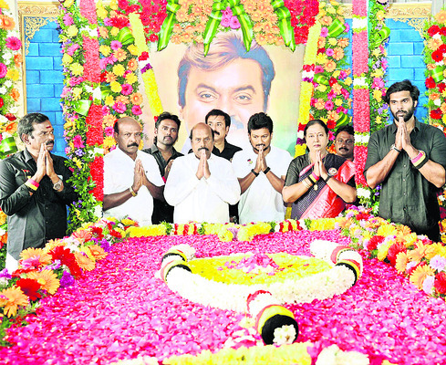 ‘కెప్టెన్‌’ గురుపూజోత్సవం1