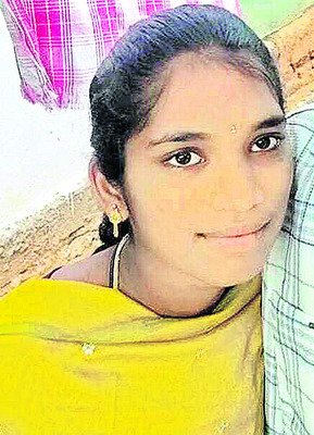 పుట్టింటికి వెళ్లొస్తూ మృత్యుఒడికి.. 2