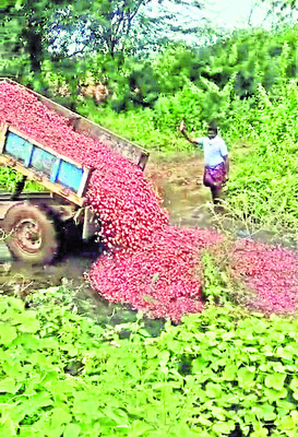 ●యూరియా కోసం పాట్లు.. 5