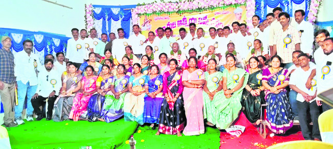 సందడిగా అ‘పూర్వ’ కలయిక 1