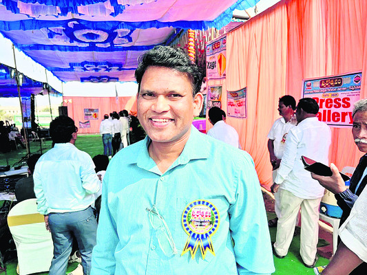 చదువుకోవాలనే పట్టుదల ఉండాలి.. 6