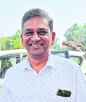 అలా ఆటాడుకుంటున్నారు1