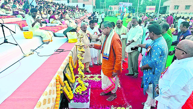కన్నుల పండువగా త్యాగరాజ ఆరాధనోత్సవం1