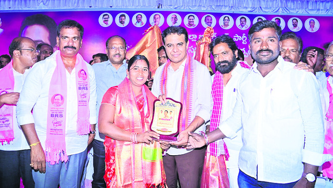 రైతుబంధు పాలన పోయి.. రాబంధుల పాలన వచ్చే 1