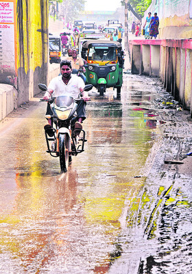 ‘ఎమ్మెల్యే సార్‌.. మీ రోడ్డు సూపర్‌’2