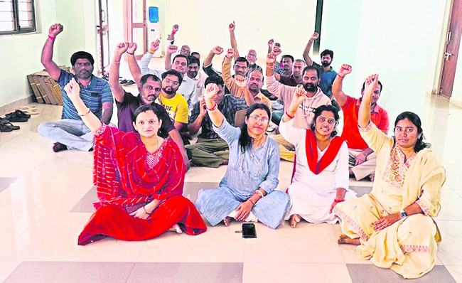 కొనసాగిన అధ్యాపకుల నిరసన 2