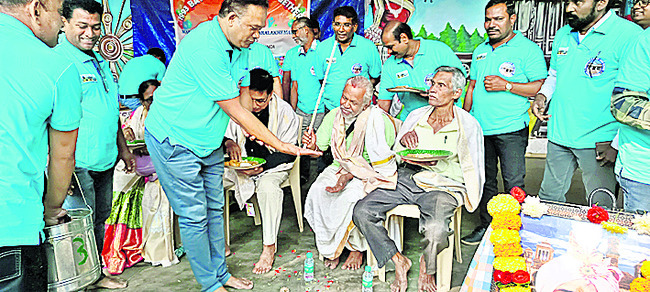 ● అపూర్వ సమ్మేళనం1