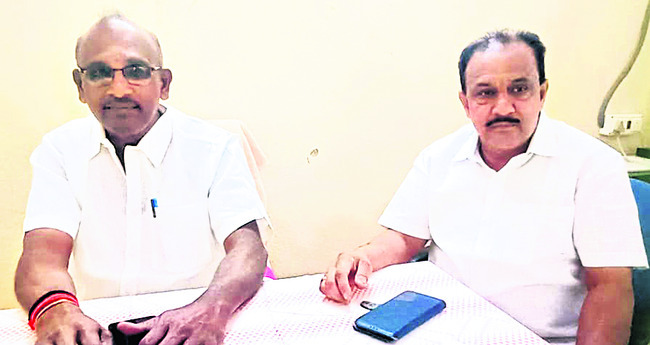 ఆసుపత్రి వృత్తుల విలువను చాటిన కేజీబీవీ విద్యార్థి2